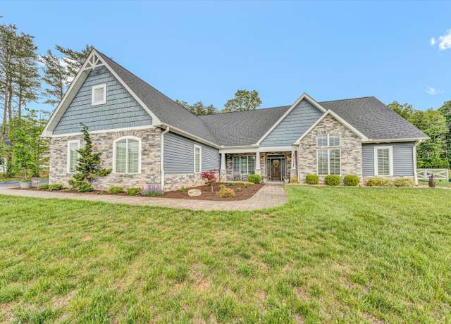 Property at 700 Thornblade Way, Blue Ridge, VA 24064, 4 beds, 2.5 baths