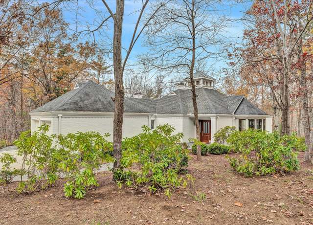 Property at 3075 Bent Ridge Ln, Salem, VA 24153, 5 beds, 4.5 baths