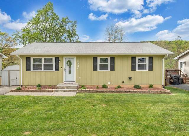 Property at 8340 Brubaker Dr, Roanoke, VA 24019, 4 beds, 2 baths