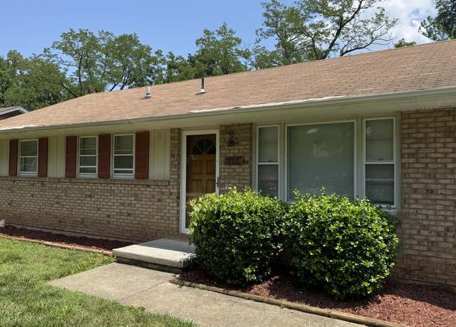 Property at 2315 Meadowbrook Rd NW, Roanoke, VA 24017, 3 beds, 2.5 baths