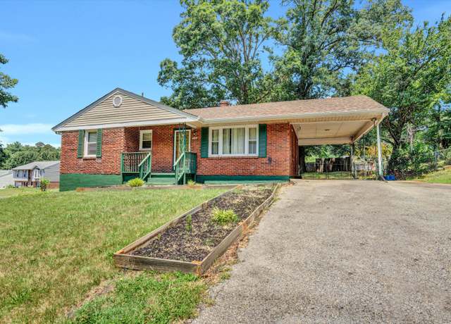 Property at 5141 Youngwood Dr NW, Roanoke, VA 24017, 3 beds, 1.5 baths