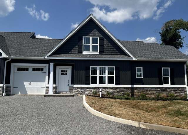 Property at 407 Kimball Ave, Salem, VA 24153, 3 beds, 2.5 baths