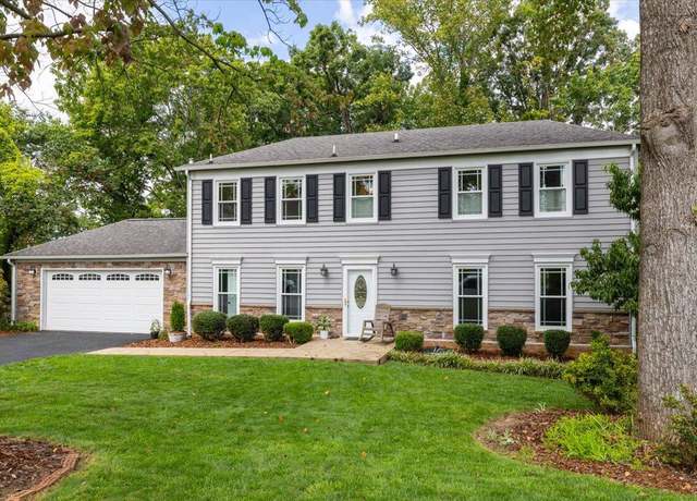 Property at 3337 Hollyfield Cir, Roanoke, VA 24018, 5 beds, 3.5 baths