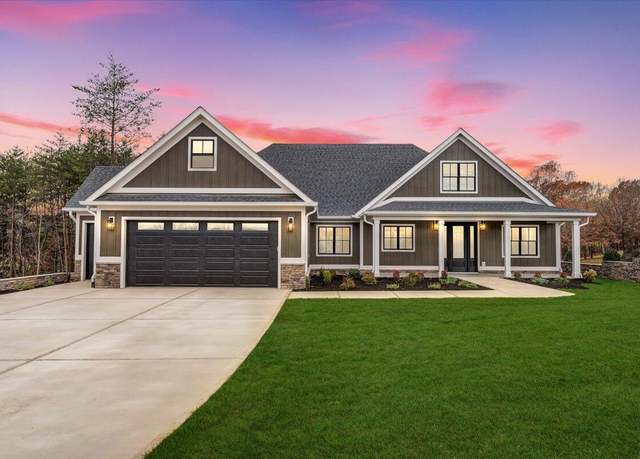 Property at 1161 Golf View Ct, Huddleston, VA 24104, 3 beds, 2.5 baths