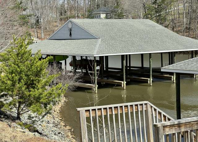 Property at 15 Watchtower Dr, Moneta, VA 24121
