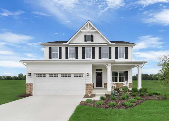 Property at 7121 Fairway Ridge Cir, Roanoke, VA 24018, 4 beds, 3.5 baths
