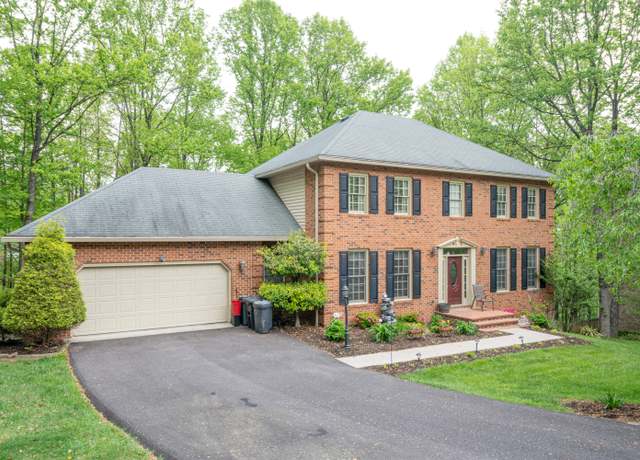 Property at 480 Downing St, Roanoke, VA 24019, 4 beds, 3.5 baths