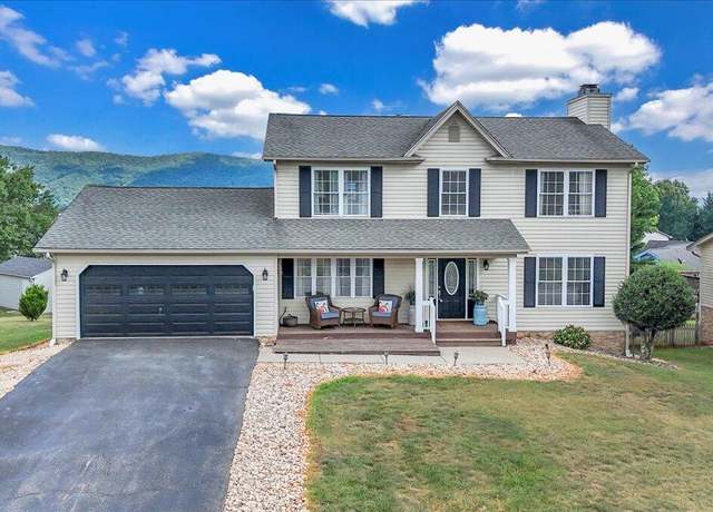 Property at 1924 Bloomfield Ave, Roanoke, VA 24012, 4 beds, 3.5 baths
