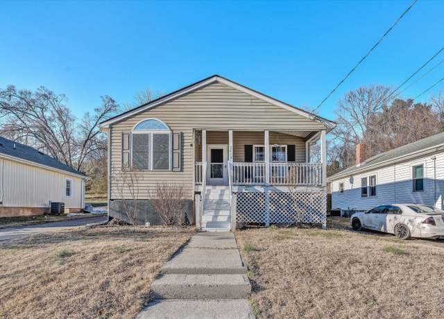 Property at 2610 King St NE, Roanoke, VA 24012, 3 beds, 3 baths