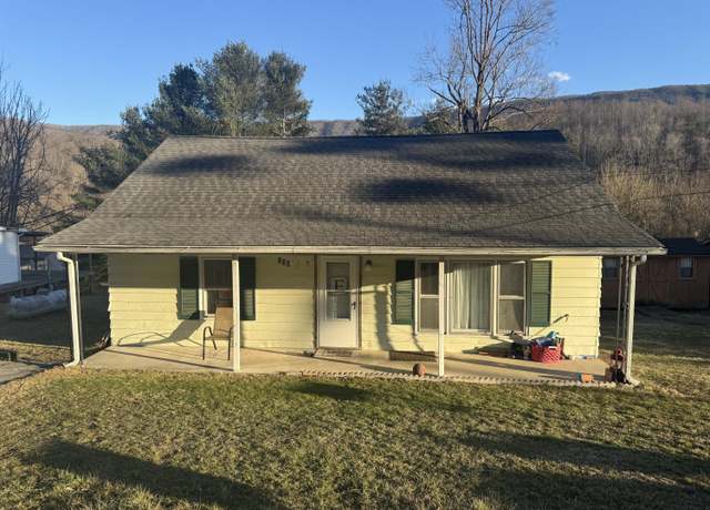 Property at 150 Crestwood Dr, Narrows, VA 24124, 3 beds, 1 bath