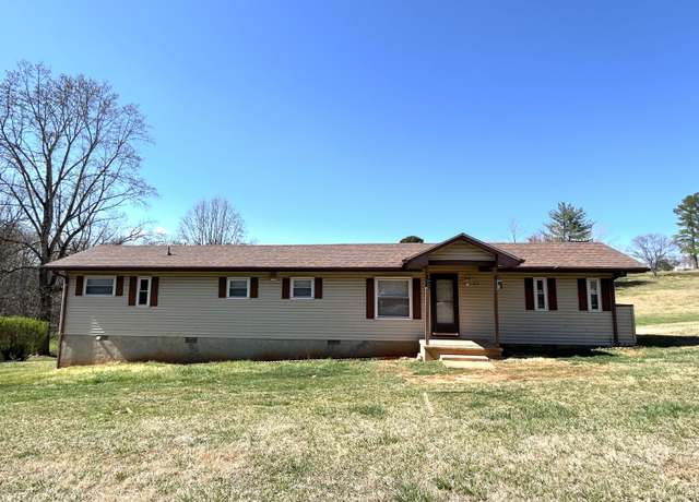 Property at 712 Farmer Ln, Vinton, VA 24179, 3 beds, 2 baths