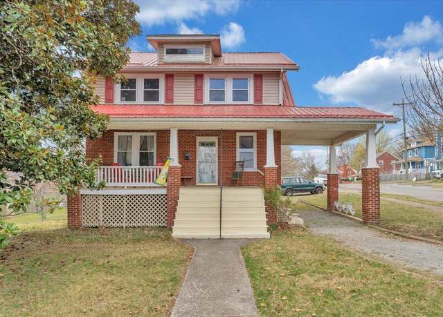 Property at 2501 Weaver Rd SW, Roanoke, VA 24015, 3 beds, 2 baths