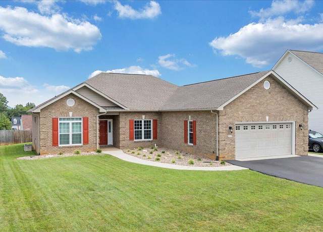 Property at 1380 Crutchfield St, Roanoke, VA 24019, 3 beds, 2 baths