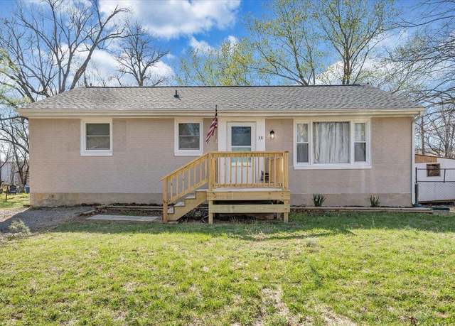 Property at 331 Ross St, Salem, VA 24153, 3 beds, 1.5 baths
