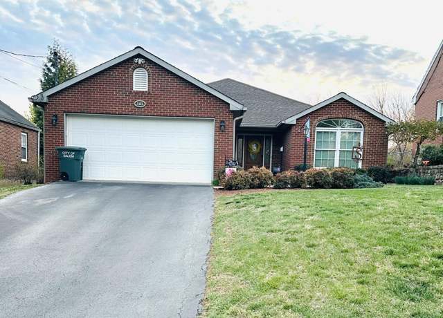Property at 121 Green St, Salem, VA 24153, 3 beds, 2 baths