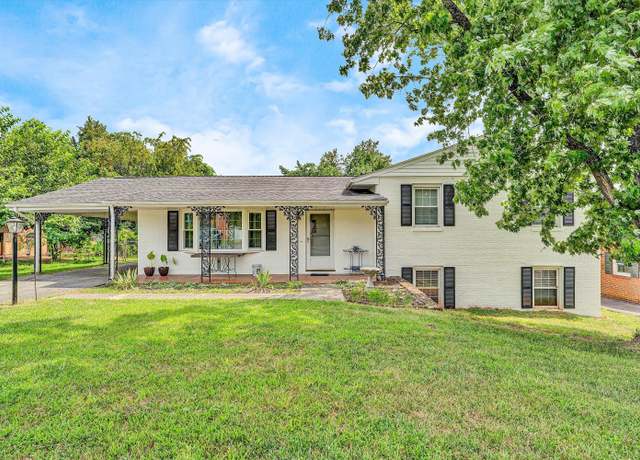 Property at 917 Colbourne Ave, Vinton, VA 24179, 4 beds, 2 baths