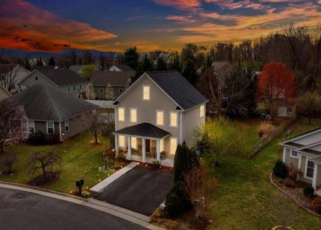 Property at 1060 Pendleton Dr, Waynesboro, VA 22980, 5 beds, 2.5 baths