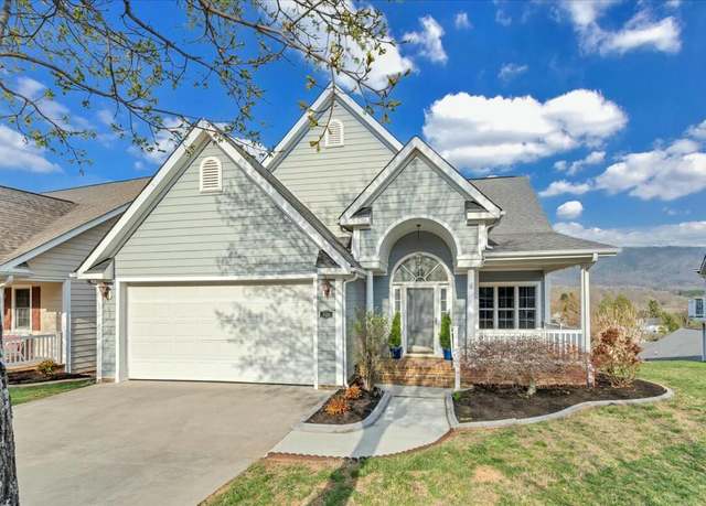 Property at 728 North Battery Dr, Roanoke, VA 24019, 3 beds, 2.5 baths
