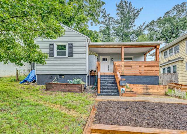 Property at 1129 Kerns Ave SW, Roanoke, VA 24015, 2 beds, 1 bath