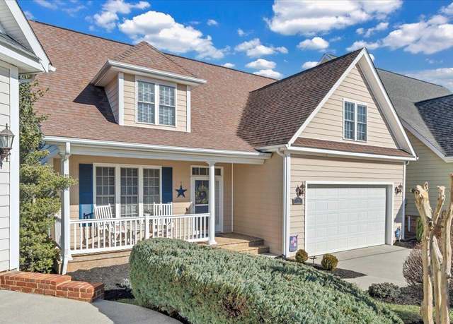 Property at 735 South Battery Dr, Roanoke, VA 24019, 4 beds, 2 baths