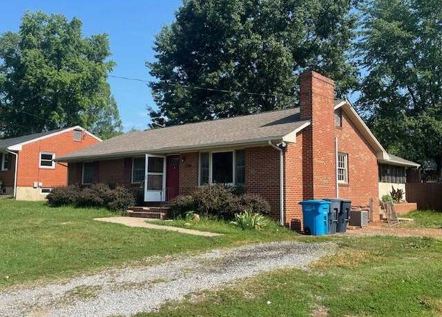 Property at 4931 Keithwood Dr, Roanoke, VA 24018, 3 beds, 1 bath