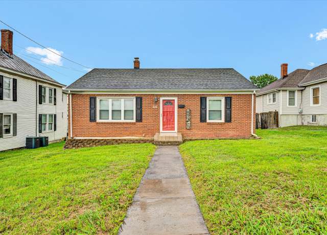 Property at 130 W Augusta Ave, Vinton, VA 24179, 3 beds, 1 bath