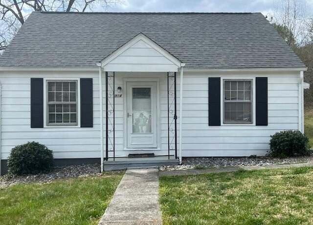 Property at 914 Banks Rd, Martinsville, VA 24112, 2 beds, 1 bath