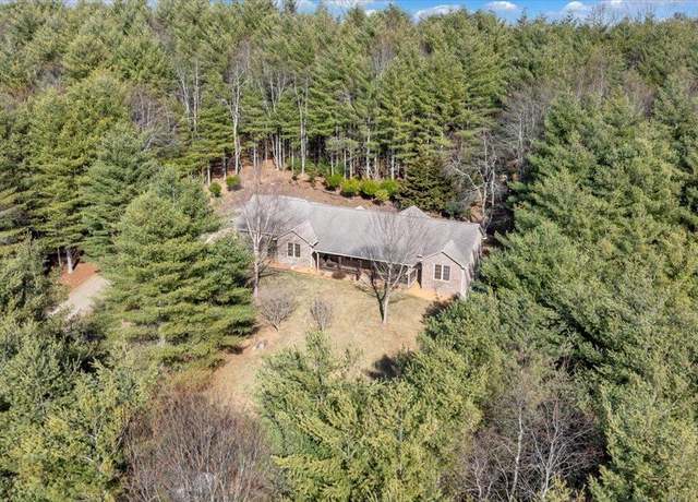 Property at 181 Borderline Rd NW, Willis, VA 24380, 4 beds, 3.5 baths