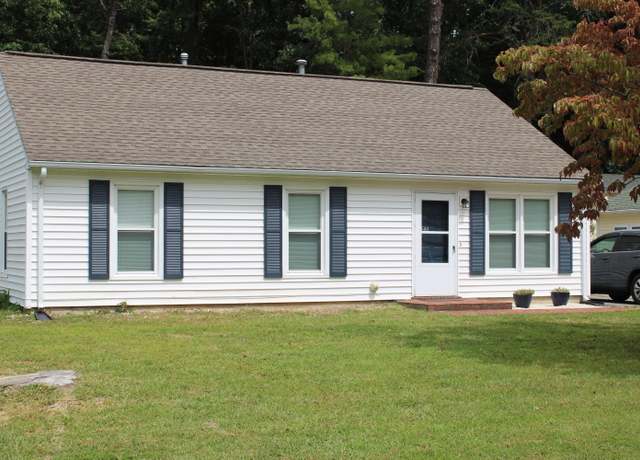 Property at 2917 Elderwood Rd, Salem, VA 24153, 3 beds, 1 bath
