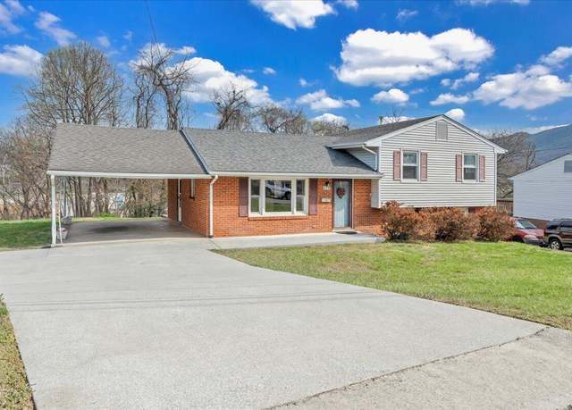 Property at 316 Houston Ave NE, Roanoke, VA 24012, 3 beds, 1.5 baths