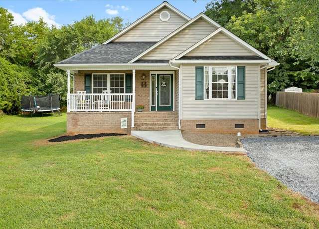 Property at 713 Hugh Ave, Roanoke, VA 24019, 3 beds, 2 baths