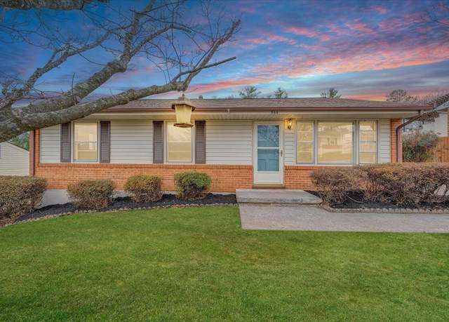 Property at 544 Holiday Rd, Vinton, VA 24179, 3 beds, 1 bath