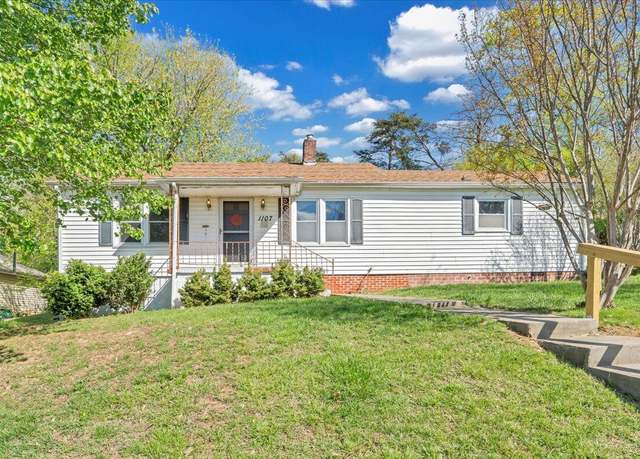 Property at 1107 Valleyview Ave, Salem, VA 24153, 3 beds, 1 bath