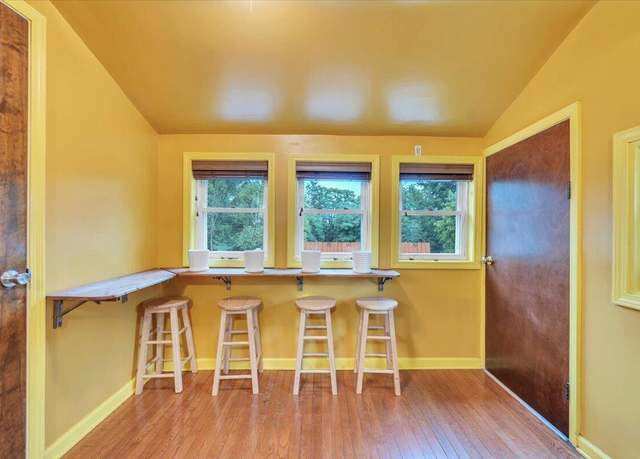 Property at 4917 Autumn Ln NW, Roanoke, VA 24017, 3 beds, 1 bath