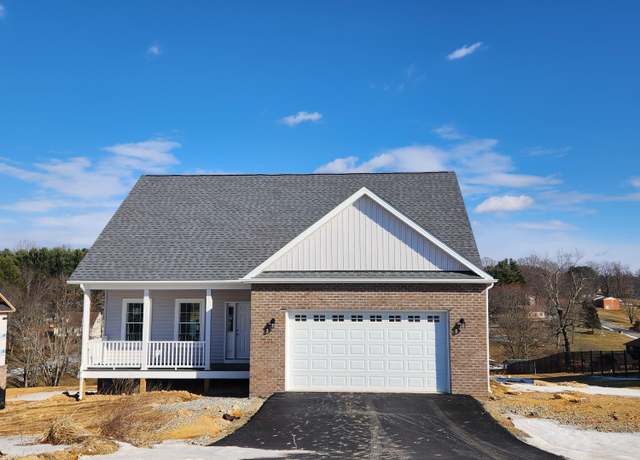 Property at 5236 Country Meadow Dr, Dublin, VA 24084, 3 beds, 2.5 baths