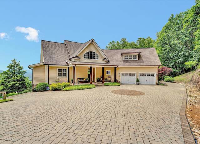 Property at 4342 Toddsbury Dr, Vinton, VA 24179, 4 beds, 3.5 baths