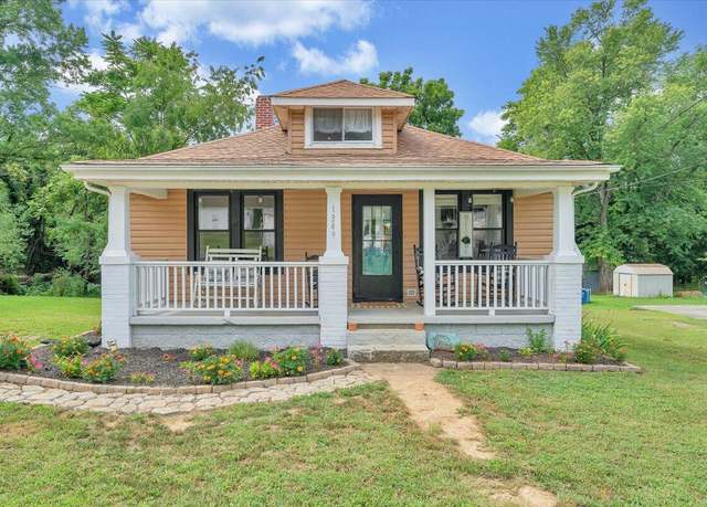 Property at 1349 Rose Ave SE, Roanoke, VA 24014, 3 beds, 1.5 baths