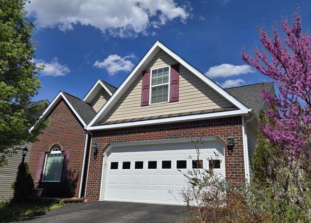 Property at 4301 William Ct, Roanoke, VA 24018, 3 beds, 3.5 baths