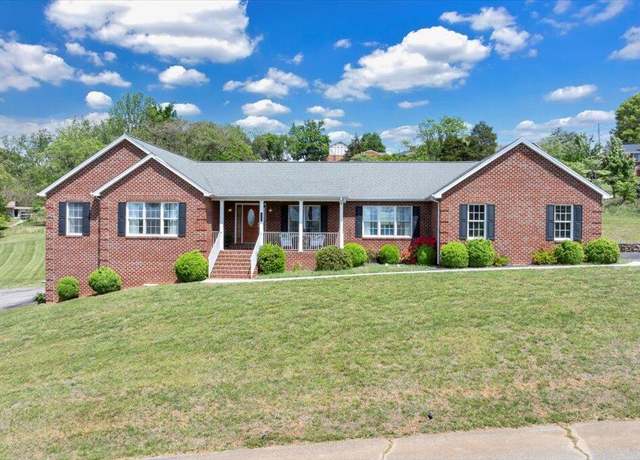 Property at 802 Gates Ln NE, Roanoke, VA 24012, 3 beds, 2 baths