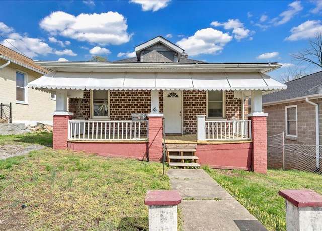 Property at 4 14th St SW, Roanoke, VA 24016, 2 beds, 1 bath