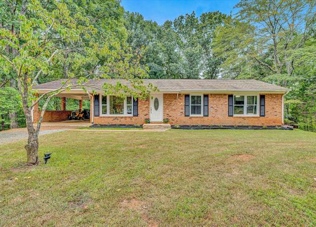 Property at 146 Pineview Dr, Hardy, VA 24101, 4 beds, 3 baths
