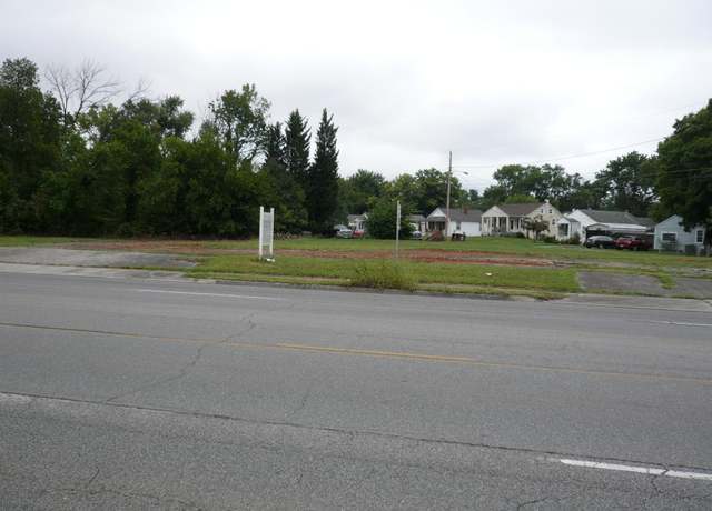 Property at 625 W 4th St, Salem, VA 24153