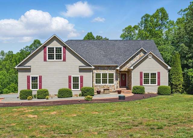 Property at 274 Ernest Dr, Wirtz, VA 24184, 3 beds, 4 baths
