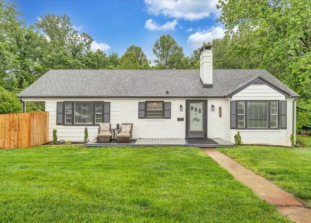 Property at 909 Lake Dr, Bedford, VA 24523, 4 beds, 3 baths