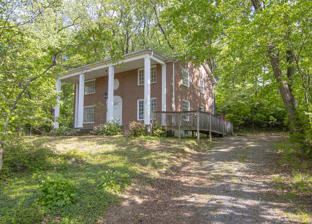 Property at 1009 Hardy Rd, Vinton, VA 24179, 4 beds, 1.5 baths