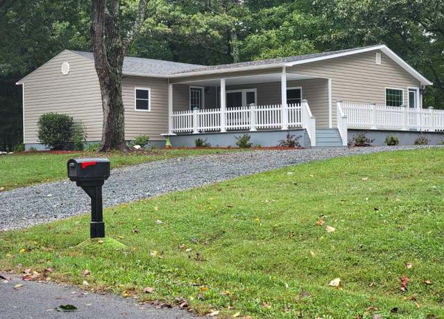 Property at 640 Cooks Knob Rd, Ferrum, VA 24088, 3 beds, 3 baths