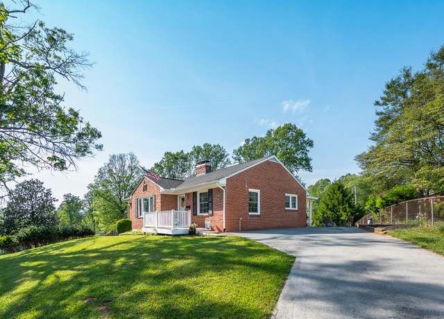 Property at 1235 Ashland Cir, Bedford, VA 24523, 4 beds, 2 baths