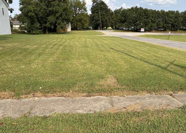Property at 400 Chestnut St, Salem, VA 24153