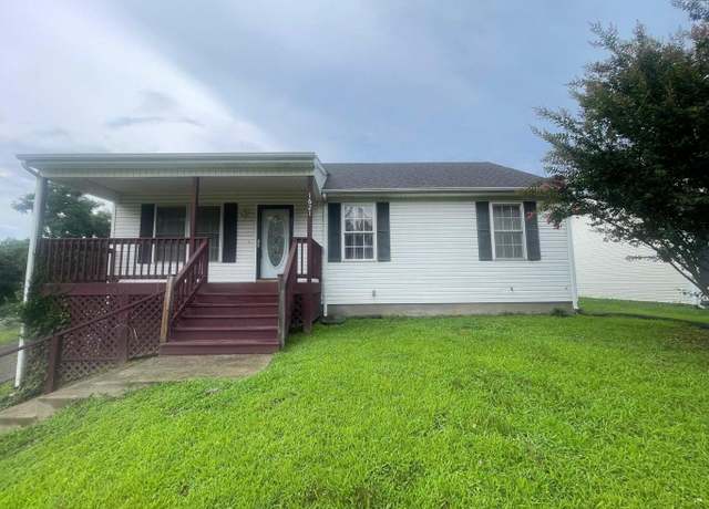 Property at 1621 24th St NE, Roanoke, VA 24012, 3 beds, 3 baths
