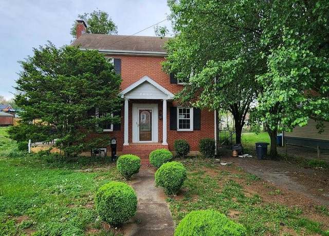 Property at 2610 Vancouver Dr NW, Roanoke, VA 24012, 3 beds, 1.5 baths